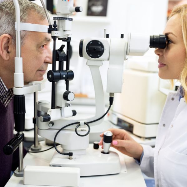 Living with Macular Degeneration_ Care and Management Strategies 1.jpg