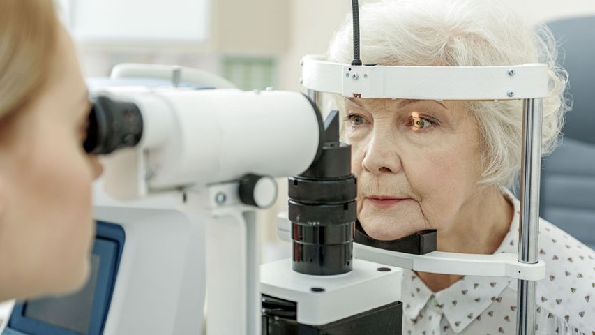 Hero Cataracts_ Exploring Surgical and Non-Surgical Treatment Options.jpg