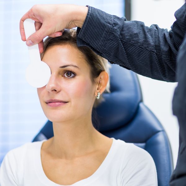 Living with Macular Degeneration_ Care and Management Strategies 4.jpg
