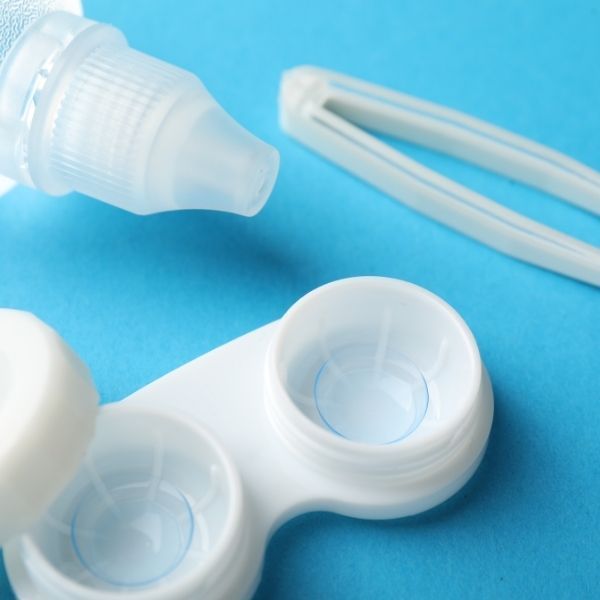 Daily vs. Monthly Contact Lenses_ Which Is Right for Your Lifestyle_  2.jpg