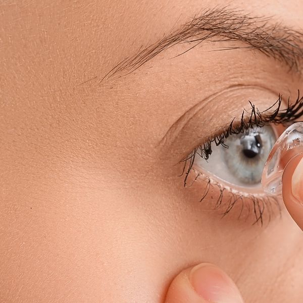 Daily vs. Monthly Contact Lenses_ Which Is Right for Your Lifestyle_ 1.jpg