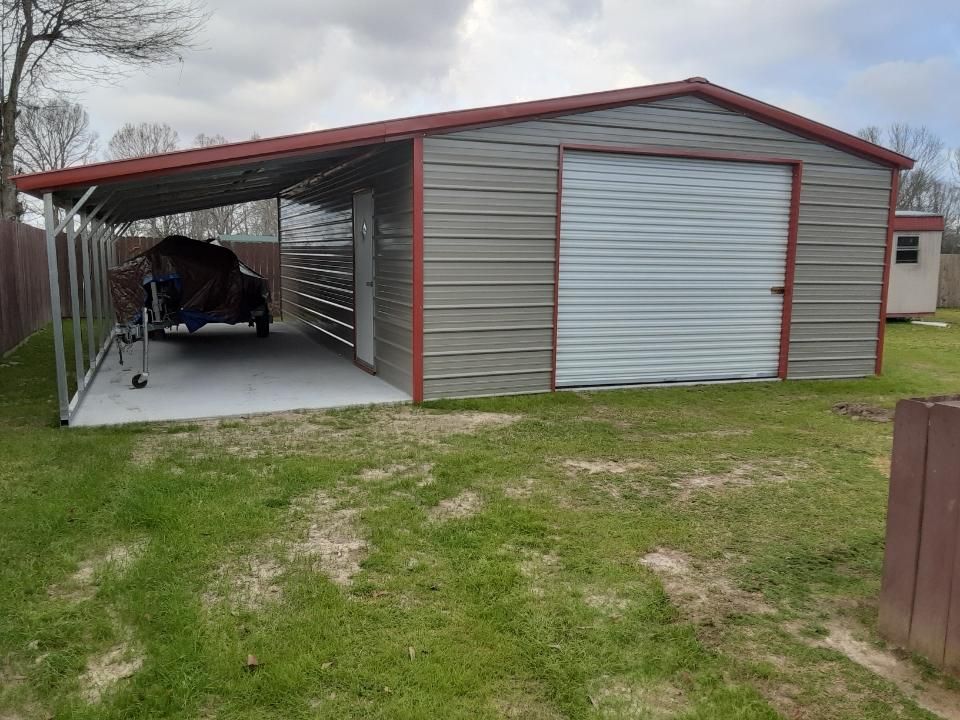 Garage with Lean To Straight Lena To.jpg