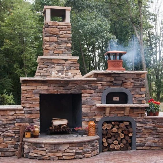 outdoor fireplace.jpeg