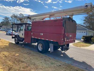 Tree doctor truck