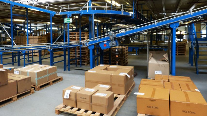 M37587 - Blog - The Benefits of Bey National's Warehousing Solutions - Featured Image.jpg