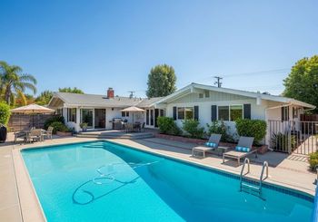 Clear Water Pool Service Inc
Serving Los Angeles and Ventura Counties
Phone: (661) 607-7906 | Email: sg@clearwaterpoolserviceinc.com
Website: https://clearwaterpoolserviceinc.com/
Google Map: https://share.google/IaxXIlkPhOHP5LMmB pool service Encino