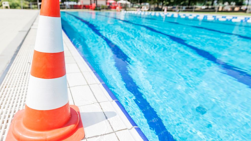 pool service Los Angeles County