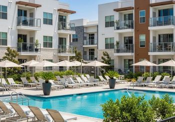 pool service agoura hills ca