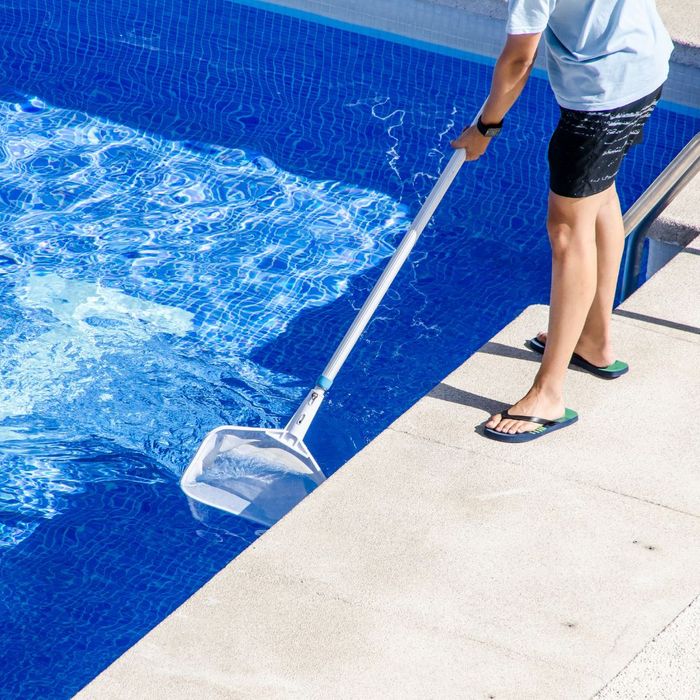 pool cleaning services