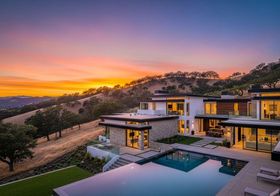 pool maintenance calabasas ca