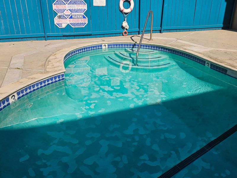Pool service Los Angeles County