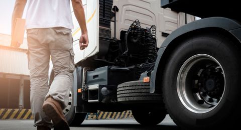 The Most Common Causes of Semi-Truck Tire Failure - Feature.jpg