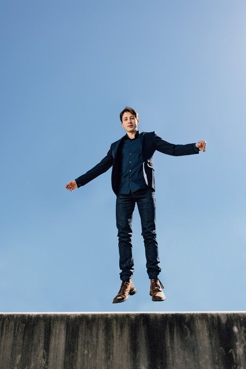 Samuel Farnsworth Levitates