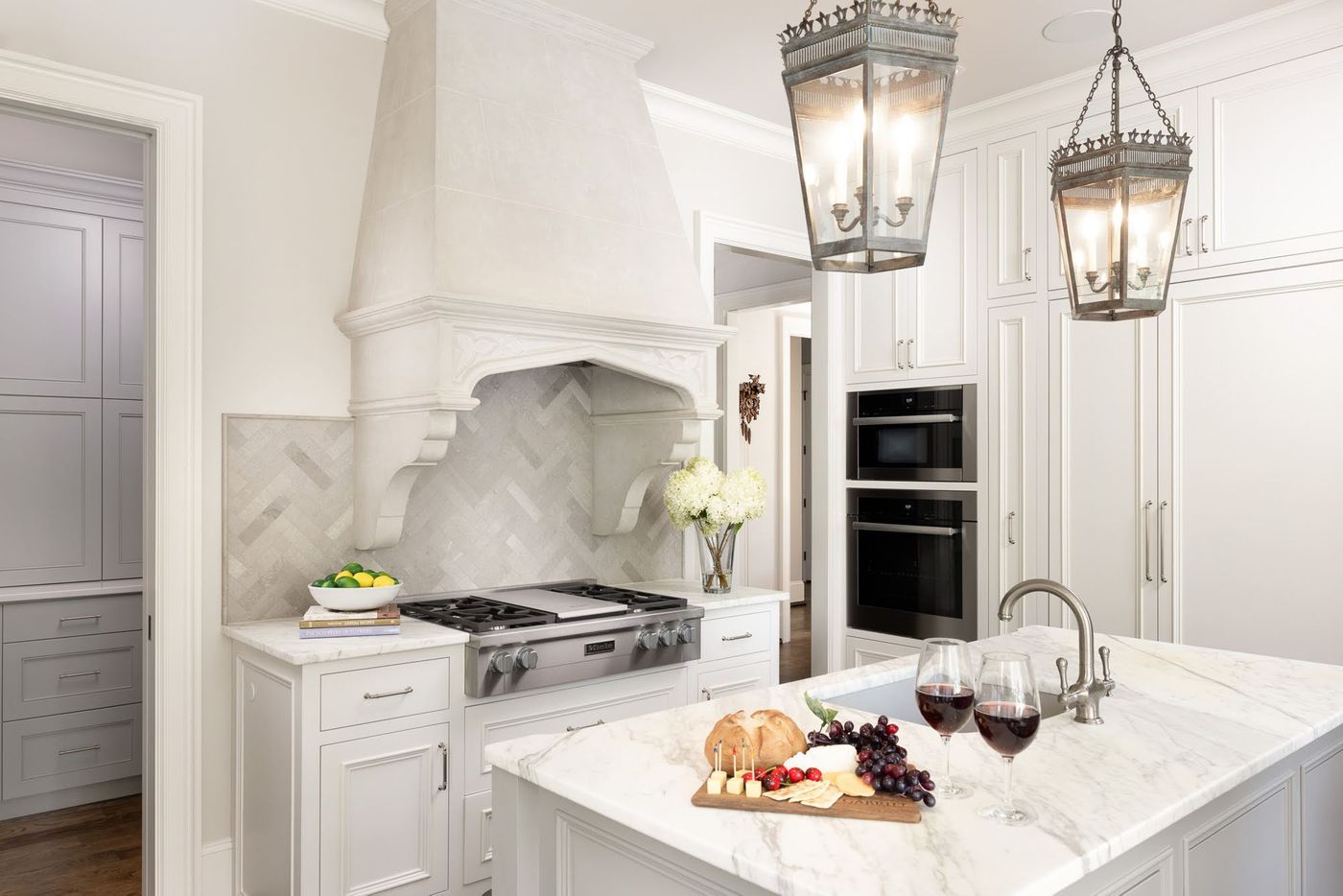 all white kitchen