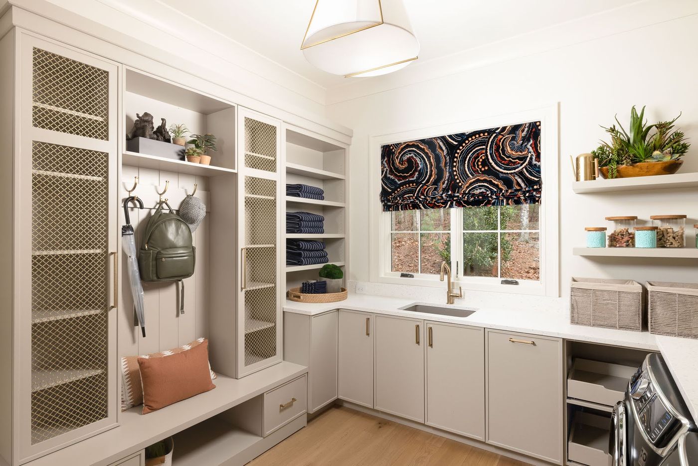 mud and laundry room combo 