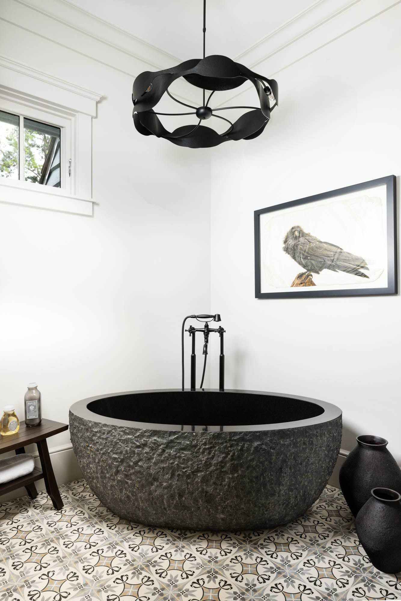 dramatic black bath tub 