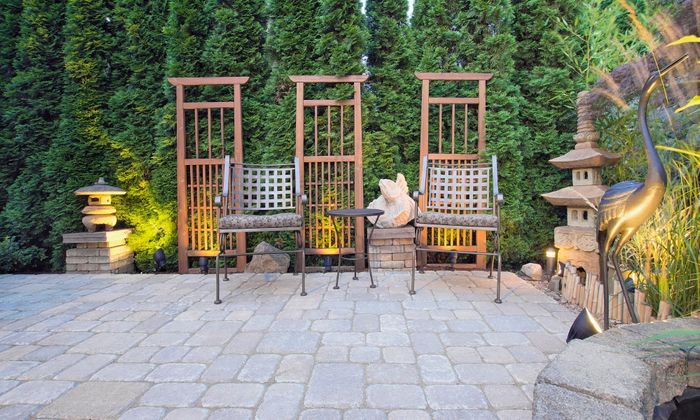 luxury patio with pavers