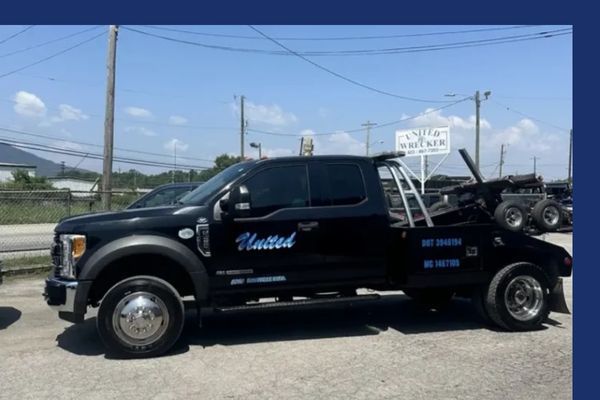 United Wrecker & Transport tow truck