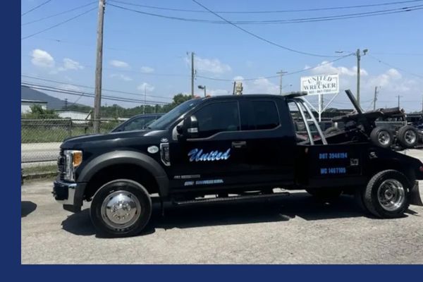 United Wrecker & Transport tow truck