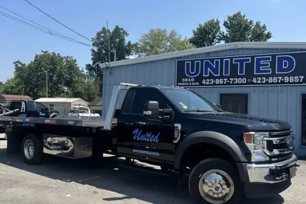 United Wrecker & Transport flatbed United Wrecker & Transport flatbed