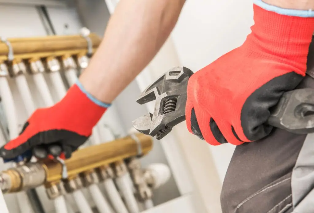 plumber-with-tools-1024x696.png