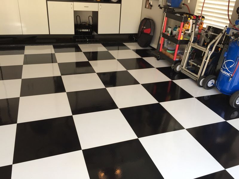 Black & White Checkered Garage, Kitchen