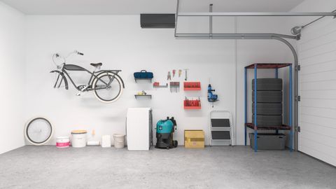 garage with a gray floor