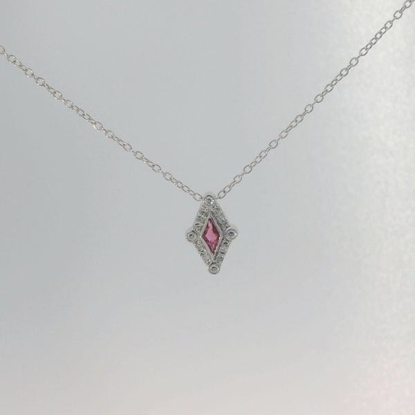 1-Why Birthstone Jewelry Makes the Perfect Gift for Any Occasion.jpg