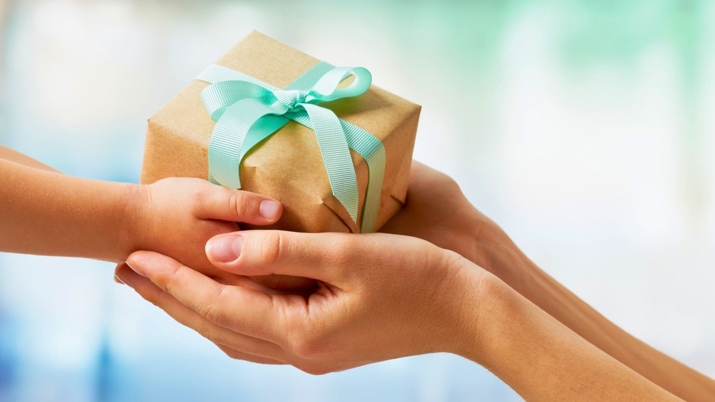 HERO-Why Birthstone Jewelry Makes the Perfect Gift for Any Occasion.jpg