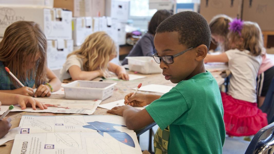 HERO What Does ABA Therapy Look Like in a School Setting.jpg