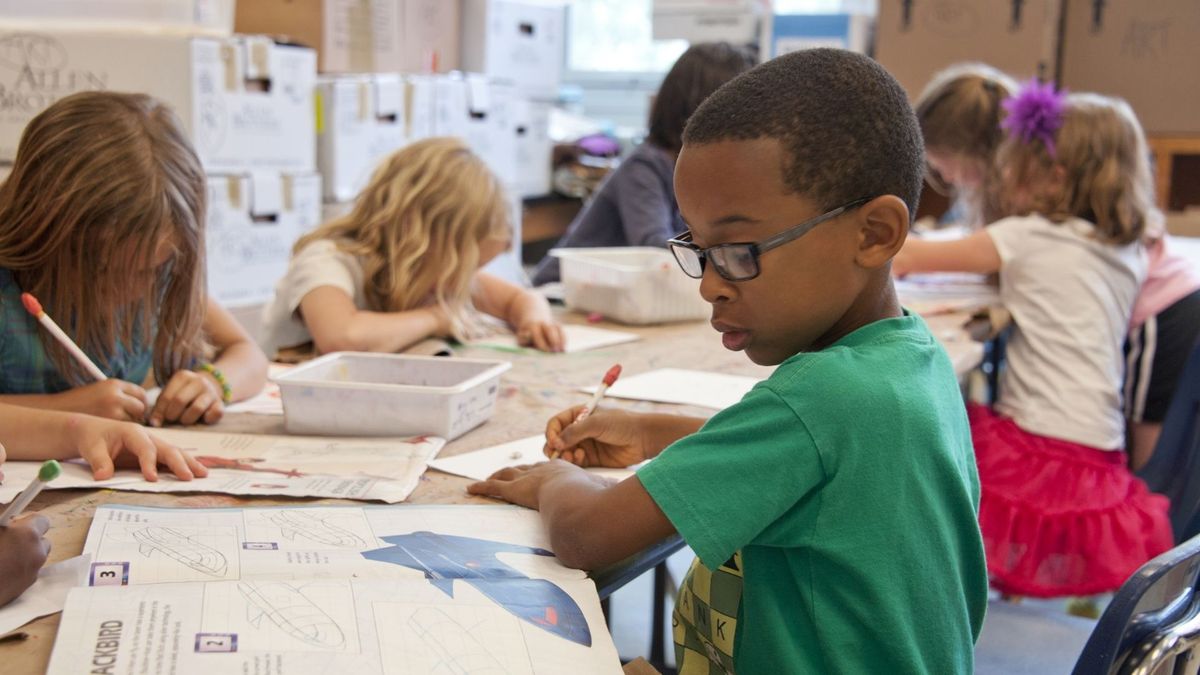 HERO What Does ABA Therapy Look Like in a School Setting.jpg