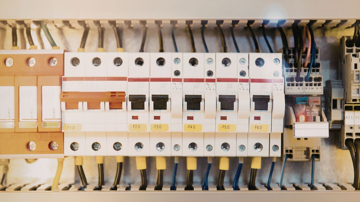 5 Signs It%E2%80%99s Time to Upgrade Your Industrial Control Panel - Hero.jpg