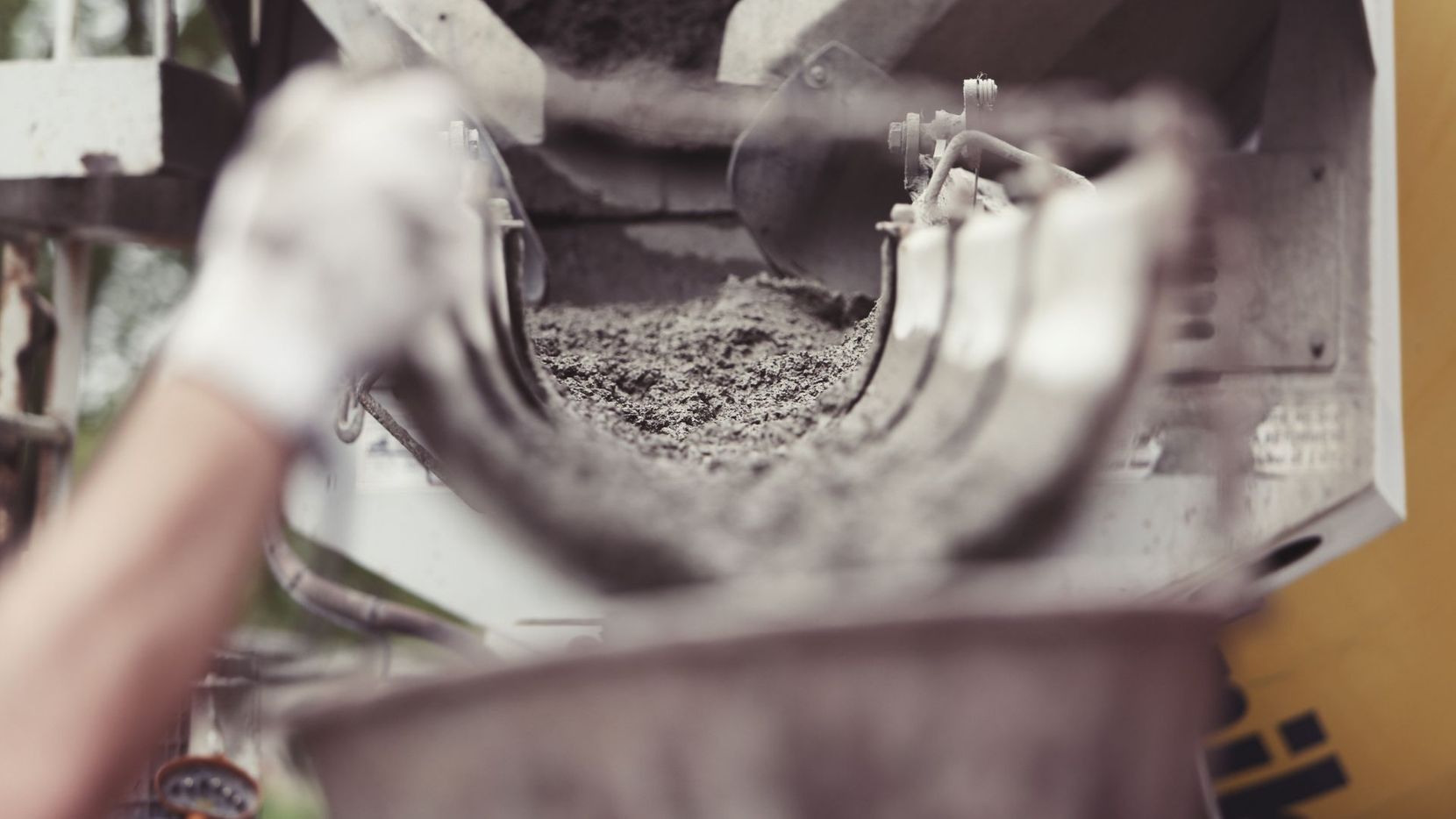 Benefits of Working with Experienced Commercial Concrete Contractors.jpg