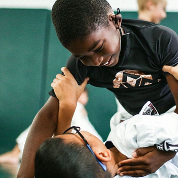 kids doing jiu-jitsu