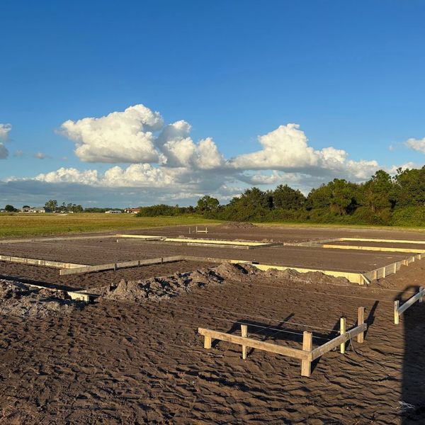4 Things to Know Before Building a Custom Home in Florida 2.jpg