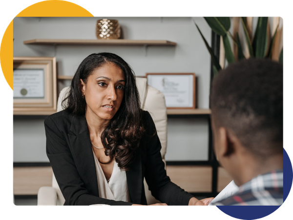 A women consulting a client