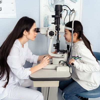 child at the eye doctor