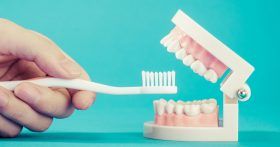 4-simple-ways-to-keep-your-teeth-clean-5cae1f922caa4-280x147.jpg