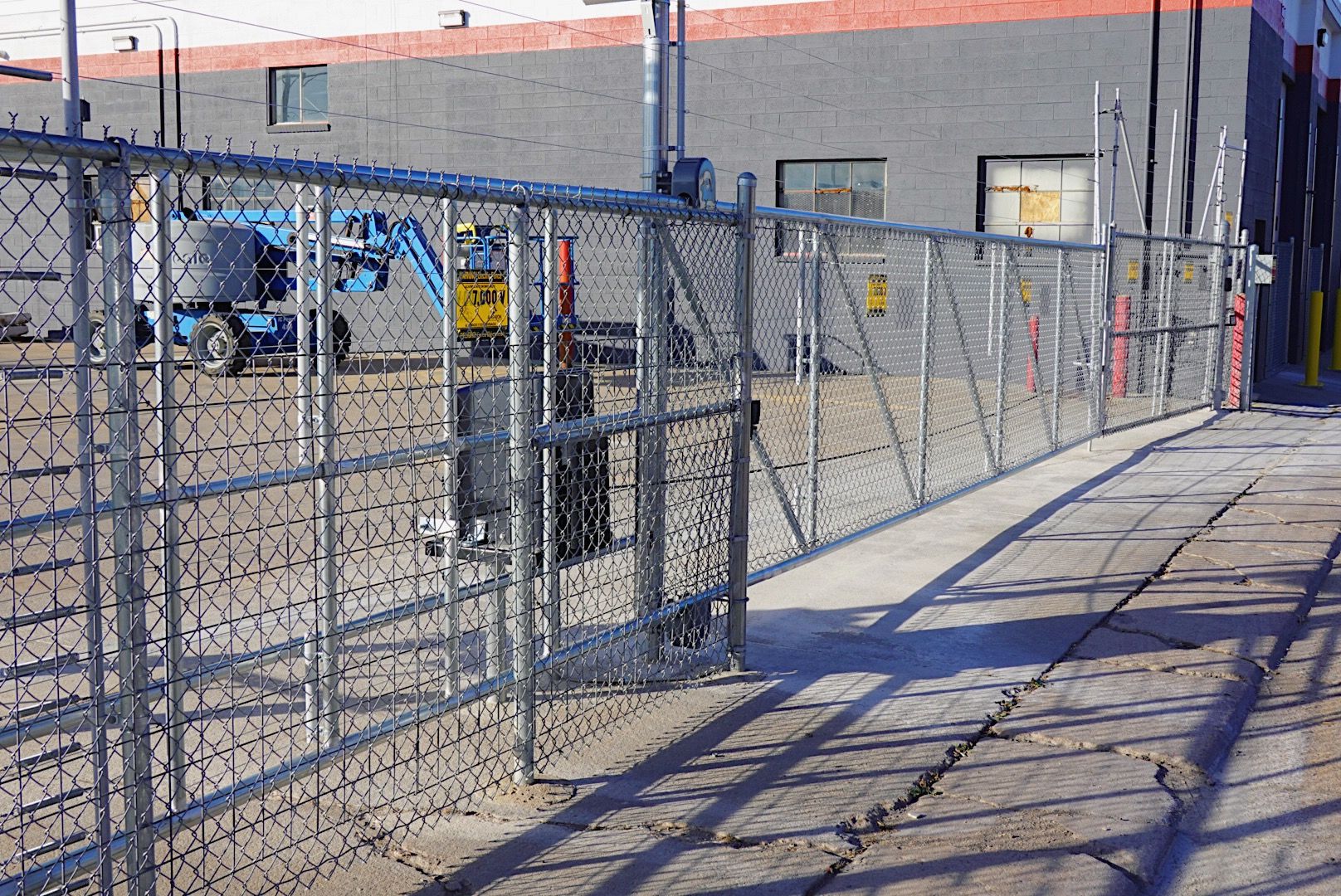 Denver Fence Construction - Commercial Fence and Gates4.JPG