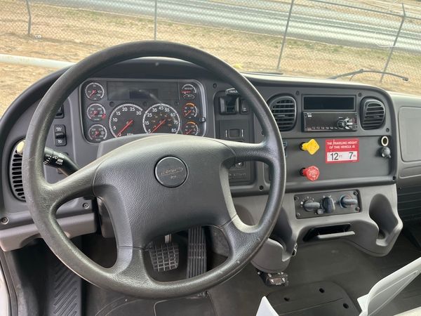 2019 Bucket Truck 10.jpg
