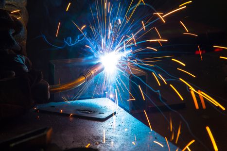 welding-process-with-sparks-2021-08-29-12-11-48-utc_orig.jpg