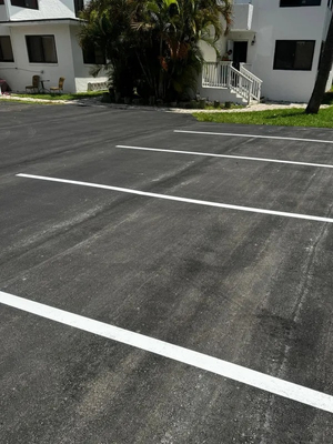 Parking lot striping in Fort Pierce South Hutchinson Island Florida imgi_15_pastprojects17-800h.jpg