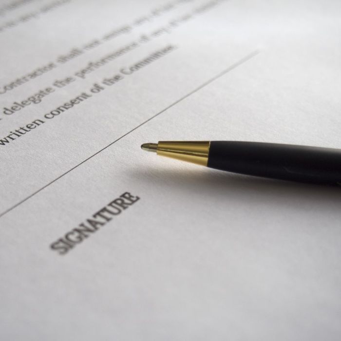 contract to sign