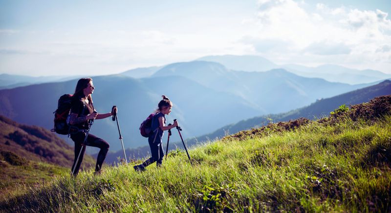 2 people hiking