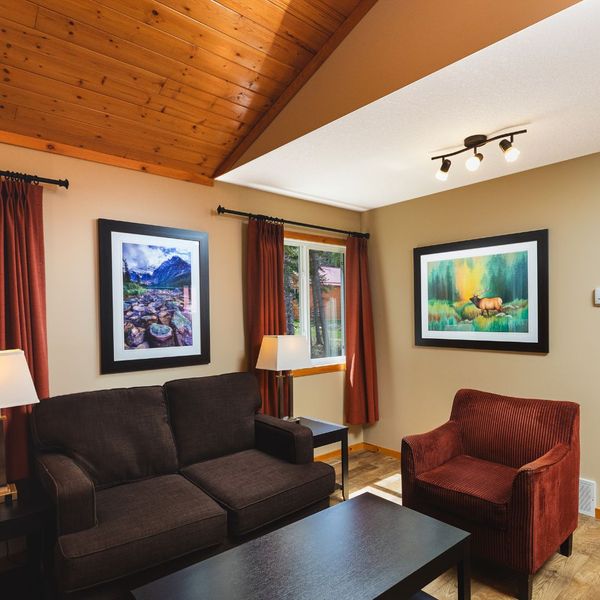 How to Create a Cozy Cabin Atmosphere 3.jpg