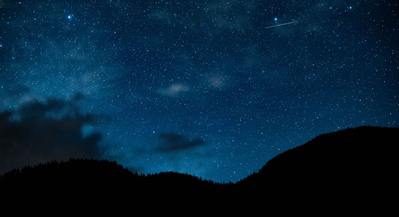 Stargazing in Jasper East An Unforgettable Experience header.jpg
