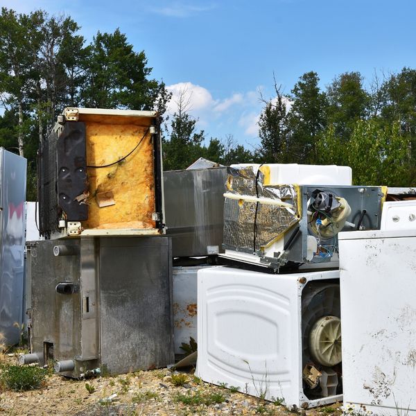 Pile up of machines and appliance