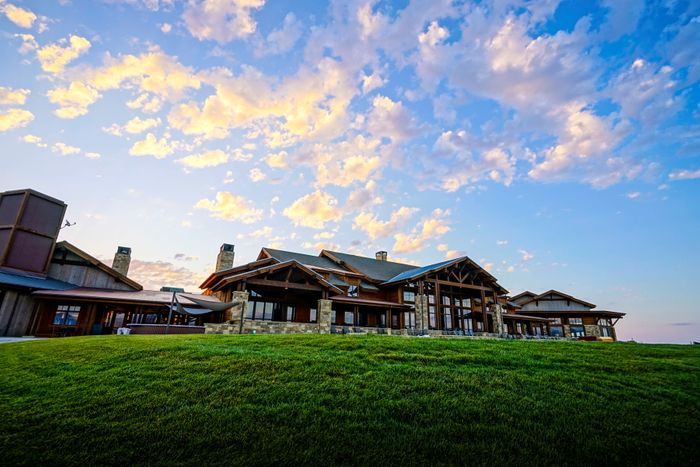 Clubhouse_Exterior_Back_Clouds_MAP.jpg