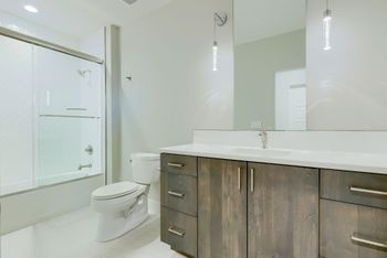 Downstairs Bathroom 2.jpg