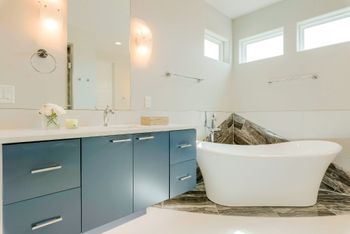Master Bathroom 2.jpg